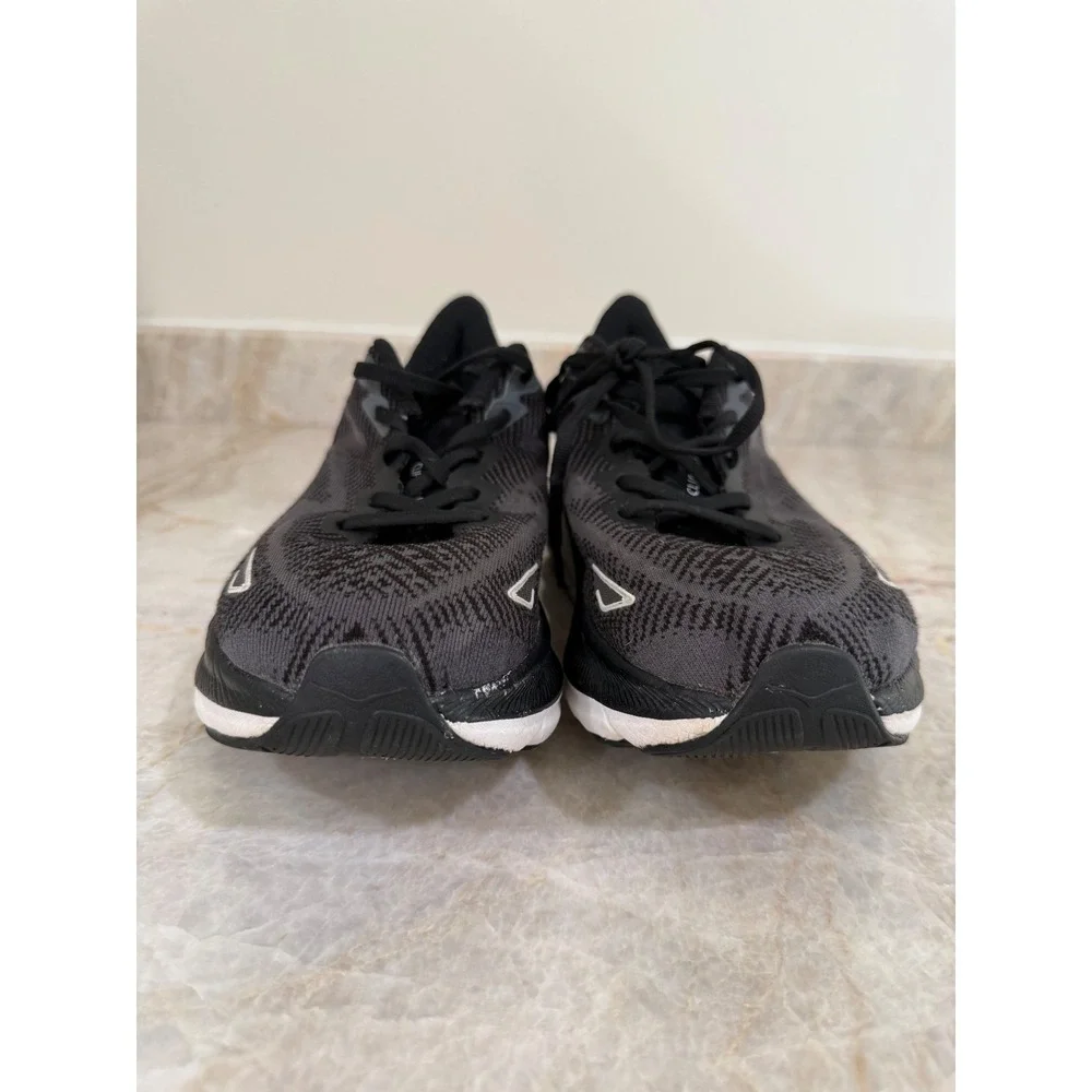 HOKA Clifton 9 Running Shoes Black White Style 1132210 BWHT Men's Size 8D